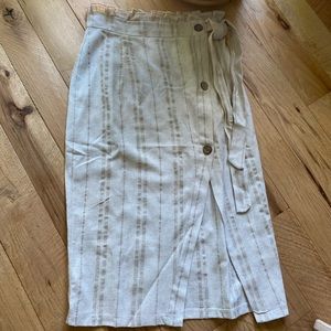 🆕 BEIGE LINEN SPLIT BUTTON MIDI SKIRT!